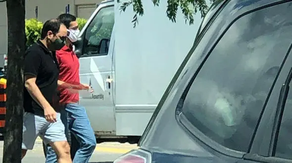 محل پنهان شدن داماد معروف وزیر سابق لو رفت + عکس