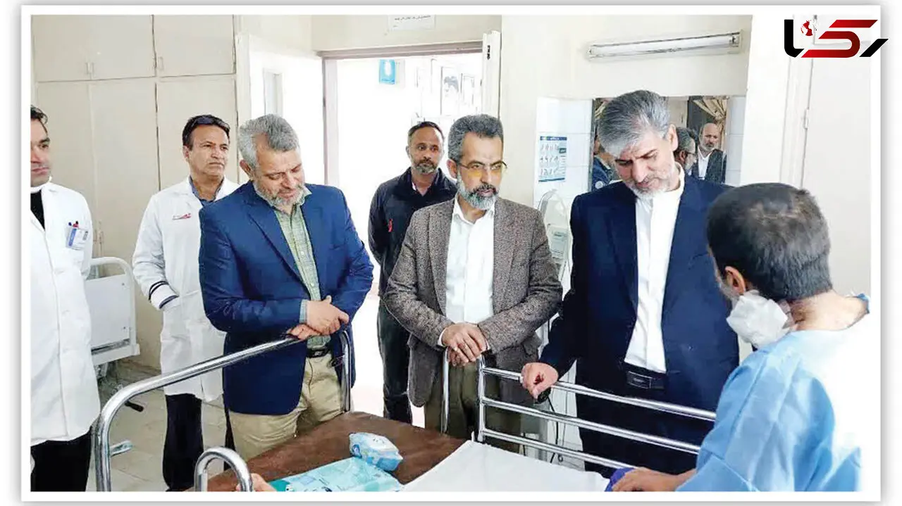 پسر جوان در دفاع از دختران چاقو خورد / پدر او جزئیاتی را بیان کرد