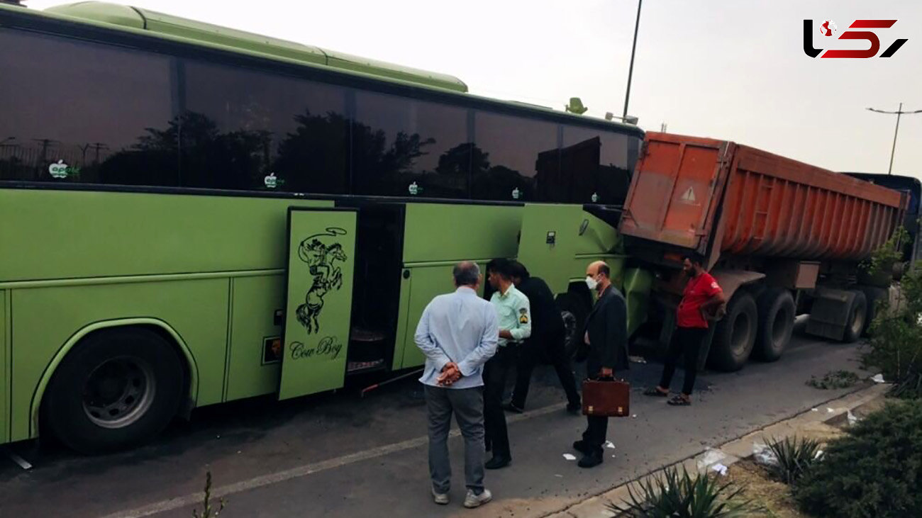 تصادف هولناک کامیون با 2 اتوبوس در جاده نیشابور + وضعیت مصدومان