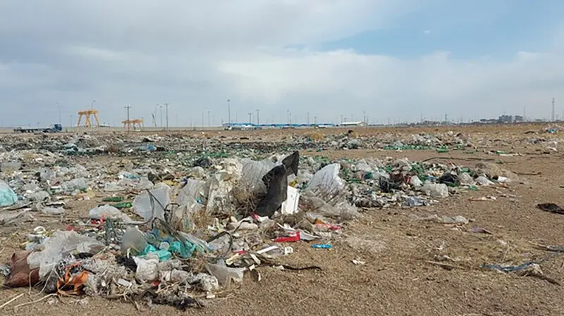 چهره ای نامناسب و مملو از زباله در پرترددترین گذرگاه مرزی کشور  1