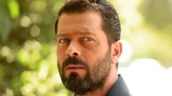 تفاوت شدید چهره پژمان بازغی و مادرش همه را شوکه کرد!