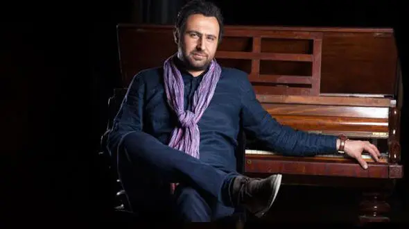 تیتراژ ماه عسل را محمد علیزاده اجرا می کند