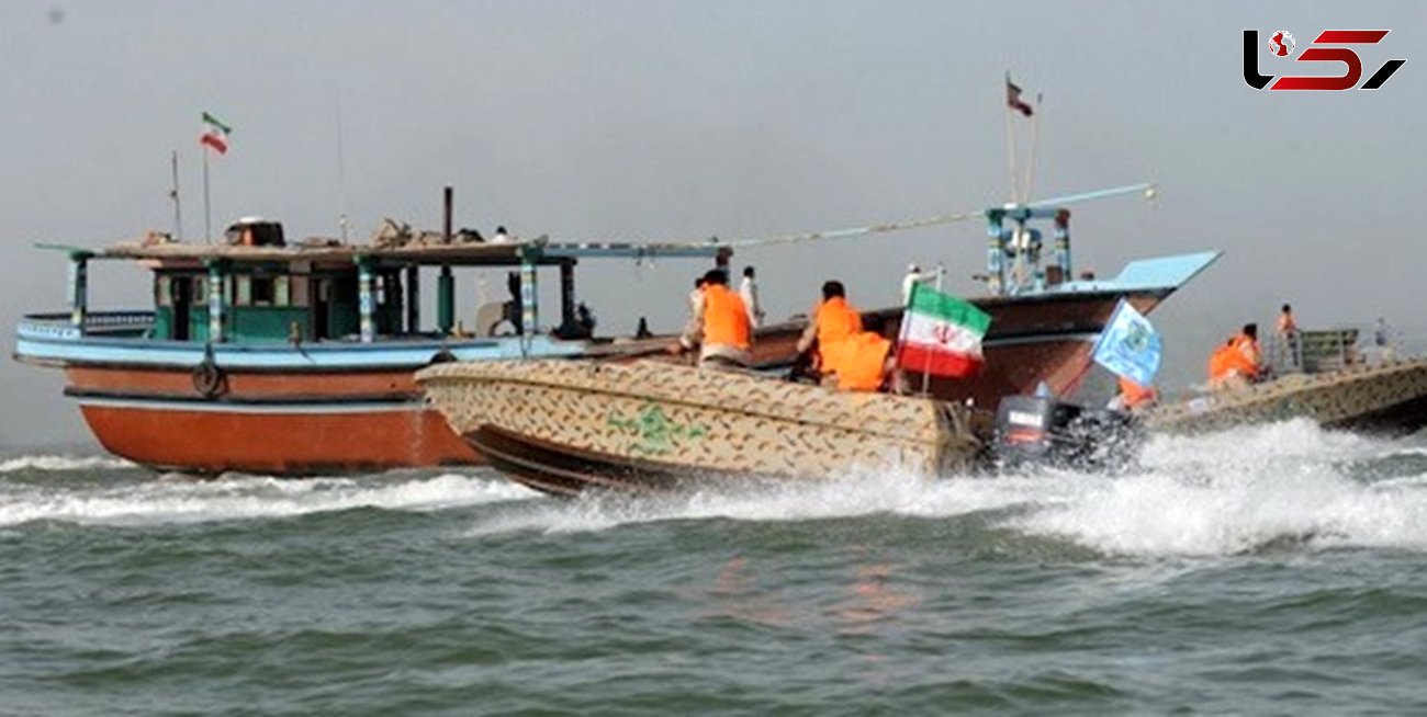 توقف 2 شناور حامل قاچاق در آبهای خلیج فارس/ 12 قاچاقچی دستگیر شدند