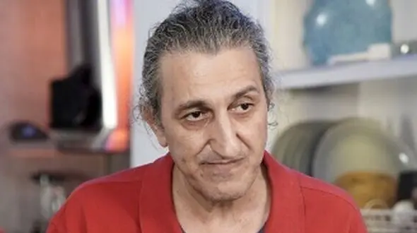 یوسف صیادی: تو جنگ 12 روزه تهران بودم/ زمان جنگ عراق 16 سالم بود و افتخار داشتم برم جبهه