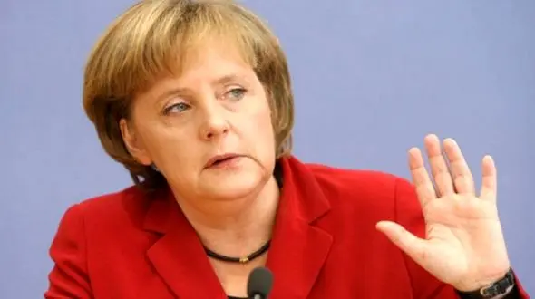 مرکل به خداحافظی اوزیل واکنش نشان داد