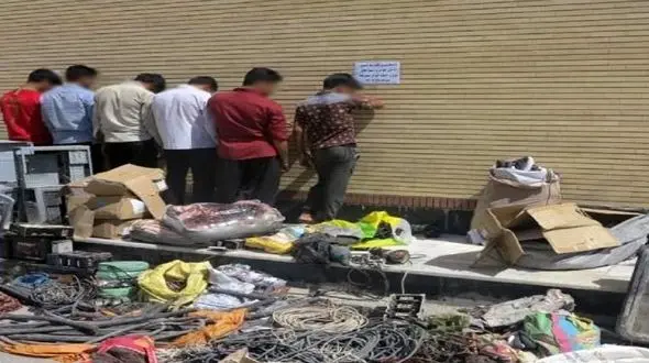 بازداشت ۳۶۶ سارق که تخصص آنها فقط سیم و کابل برق بود / در بندر عباس رخ داد