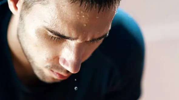 عرق سرد نشانه یک بیماری جدی است