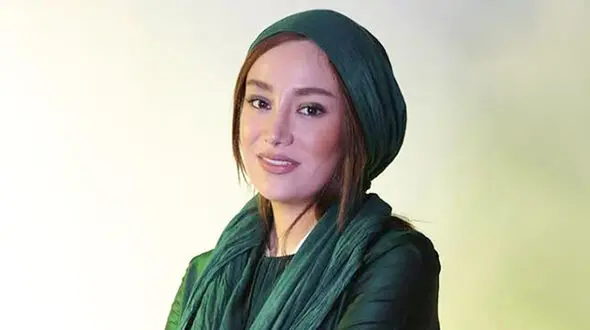 عکس لباس راحتی ببهاره افشاری در خانم مجردی ! / دکوراسیون عجیب خانه اش را ببنید!