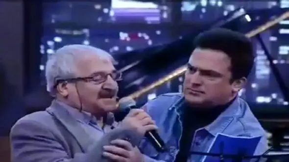 فیلم آواز شاد پیرمرد  پرعشوه با ترانه  با انگشت همه نشون میدن منو ! / حامد آهنگی از خنده کبود شد !