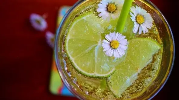 با خوردن آب و لیمو چربی های تان را بسوزانید