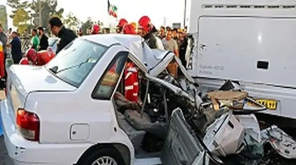 تصادف کامیون با 2 پراید در دامغان 2 مصدوم داشت