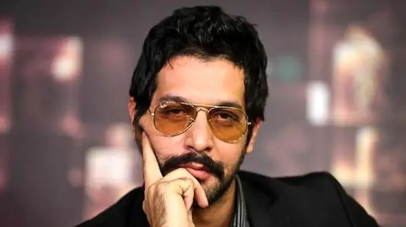 آواز باشکوه و عاشقانه کامران تفتی با صدای خاصش / حیف عکسمون رفیق دیوار نشد + متن ترانه