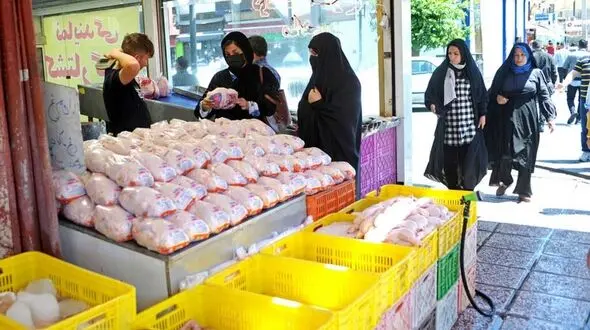 از مبادله کالا‌ به‌ کالا تا کارگری کردن برای به دست آوردن چند ران مرغ!