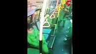 اقدام عصبانی یک مرد در اتوبوس / او می خواست پیاده شود + فیلم / چین