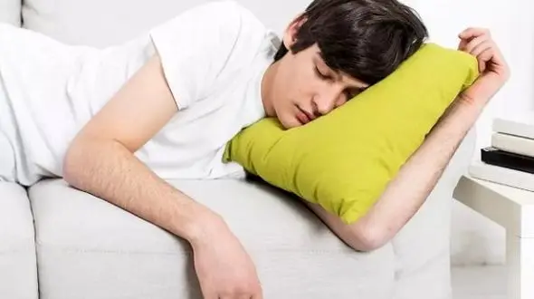 انواع خواب های مضرر روزانه /  بهترین زمان خواب