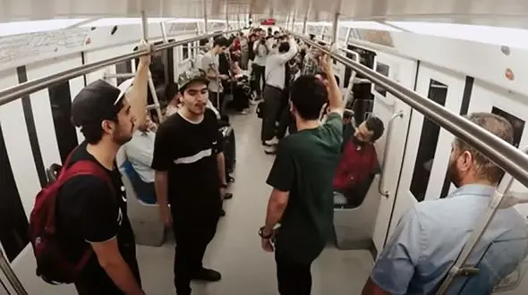 فیلم / این پسر متروی تهران را به هم ریخت ! / ببینید چه کرد ؟!