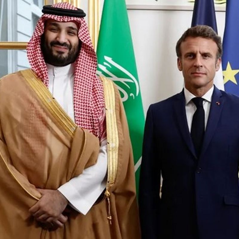 محمد بن سلمان در نار امانوئل مکرون
