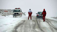  امدادرسانی به ۴۰ خودرو گرفتار در کولاکِ برف محور شاهین دژ به تکاب در آذربایجان غربی