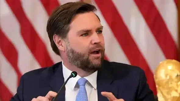 ادعای معاون ترامپ درباره افزایش حضور نیرو‌های نظامی آمریکا در نزدیکی ایران