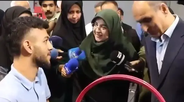 مهاجرانی:توسعه صنعت حمل‌ونقل سبک با محوریت تولید داخلی