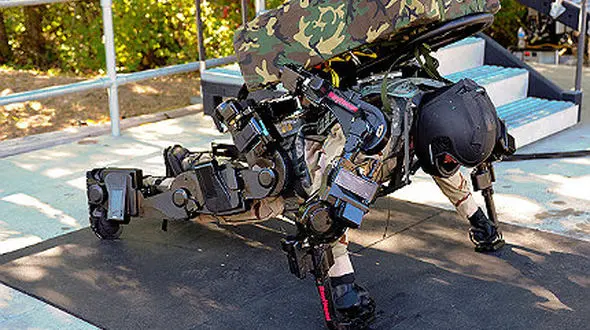 ارتش آمریکا به صنعت رباتیک مجهز می شود+عکس