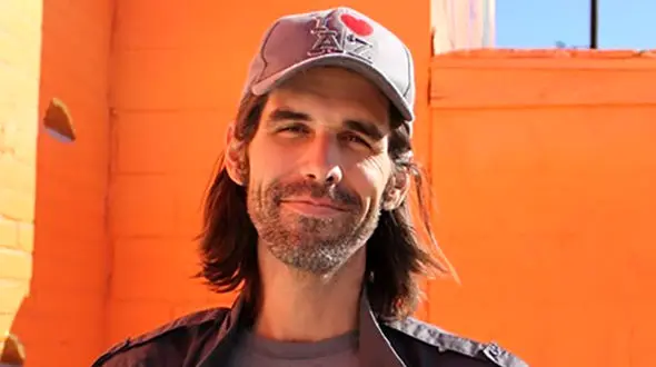 دستگیری به جرم آب‌دادن به مهاجران غیرقانونی 