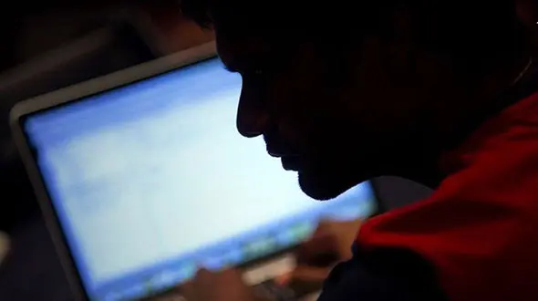 مرد خارجی عامل هتک حیثیت دختر شیراری شد