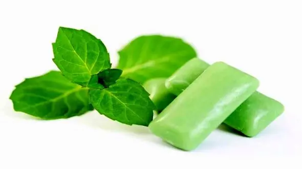 آدامس‌های بدون قند طبیعی مفید یا مضر؟