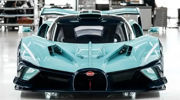 بوگاتی بولاید؛ سرعت و ظرافت در یک ابرخودروی بی‌ نقص / عکس