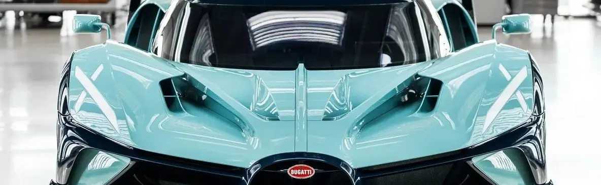 بوگاتی بولاید؛ سرعت و ظرافت در یک ابرخودروی بی‌ نقص / عکس