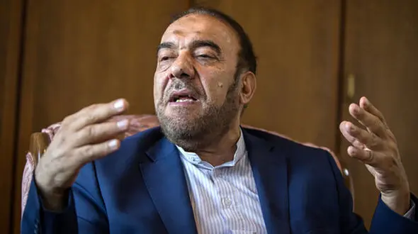 ادعای بشارتی: پسر آیت الله طالقانی متهم بود چریک‌هایی که نماز می‌خواندند را کشته و آتش زده! + فیلم