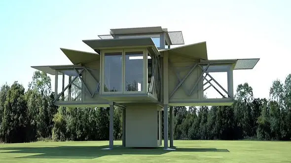 خانه ای که با فشار تنها یک کلید جمع و آماده حمل می شود + فیلم 