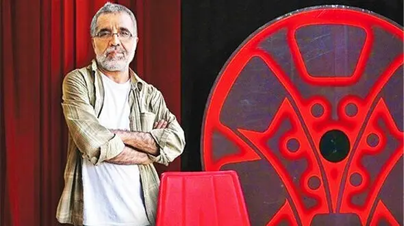 درباره رخوت و بی حالی مجری برنامه هفت ونگاه عاقل اندر سفیه منتقد آن!