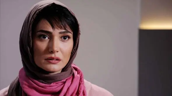 نقاشی عجیب روی صورت مینا وحید + عکس