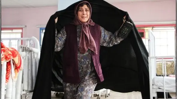 ظاهر متفاوت مهتاب کرامتی در نقش جدیدش/ چالش خانوادگی در «ماجان» +عکس