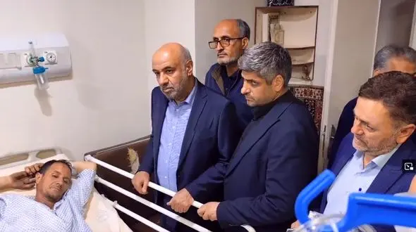 اولین گفتگوبا معدنچی نجات یافته از فاجعه طبس + فیلم عیادت وزیر کار از مصدومان