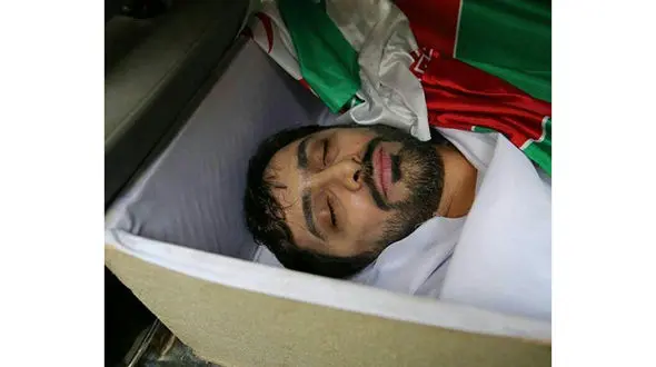 عکس تکان دهنده امین زندگانی در تابوت +عکس