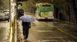 وضعیت هوای تهران امشب و فردا جمعه ۲۱ آذر ۱۴۰۴ + جدول پیش بینی ساعت‌ به‌ ساعت  تهران