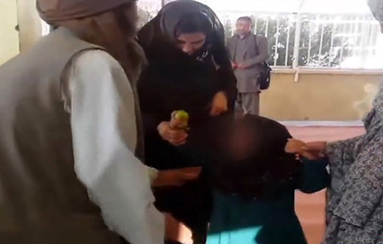ازدواج شیطانی مرد 52 ساله با دختر 6 ساله + عکس