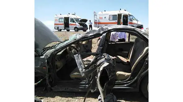 واژگونی خودرو در جاده شهرکرد - فارسان 2 قربانی داشت