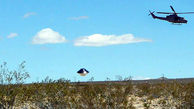 عجیب‌ترین عکس از یک بشقاب پرنده  در نزدیکی بالگرد تظامی + عکس
