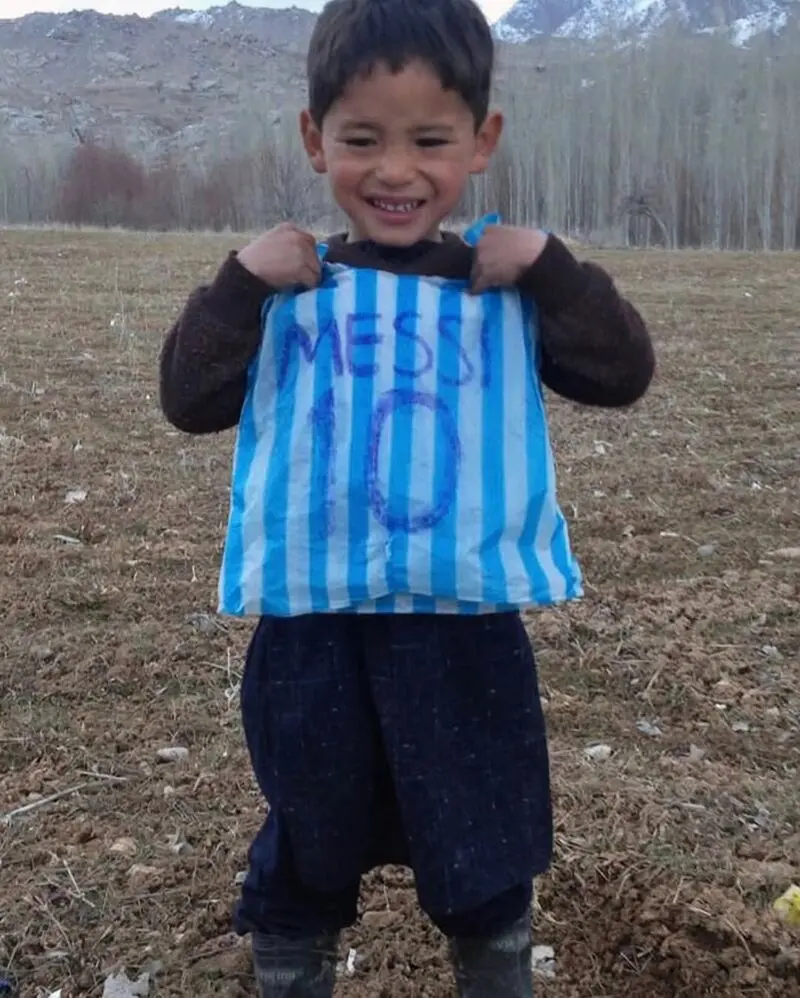 کودک افغان و هدیه مسی