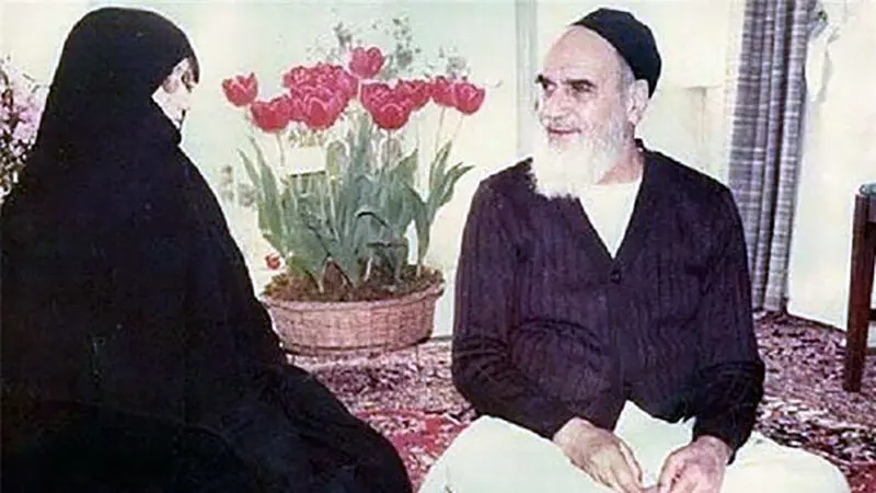 امام خمینی  و همسرش
