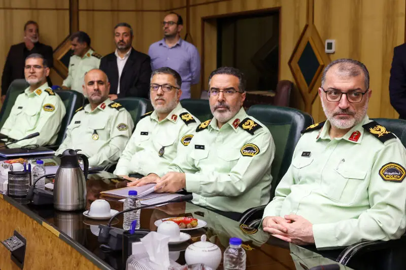 دیدار دکتر مسعود پزشکیان با فرماندهان فراجا و بازدید از ستاد فرماندهی انتظامی در سه شنبه 15 مهر 1404
