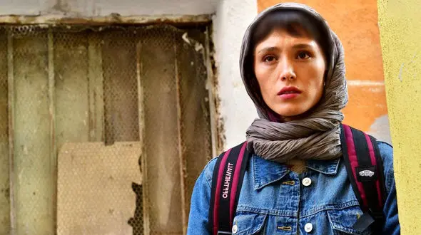 قابی دیدنی از فرشته حسینی و نازنین فراهانی در پشت صحنه جنگل آسفالت+عکس