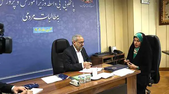 ثبت یک رکورد علمی؛ دختر دانش‌آموز ایرانی سازنده خودروی خورشیدی شد