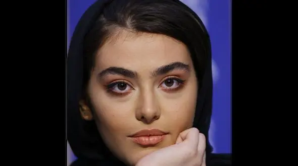 عکس های جدید مدلینگ ریحانه پارسا در ترکیه ! / ازدواجش مثبت بود !