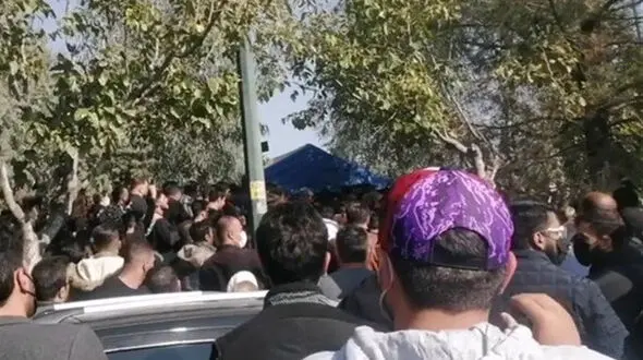 حمله به مامور انتظامات بهشت زهرا در مراسم خاکسپاری حمیدرضا روحی + جزییات