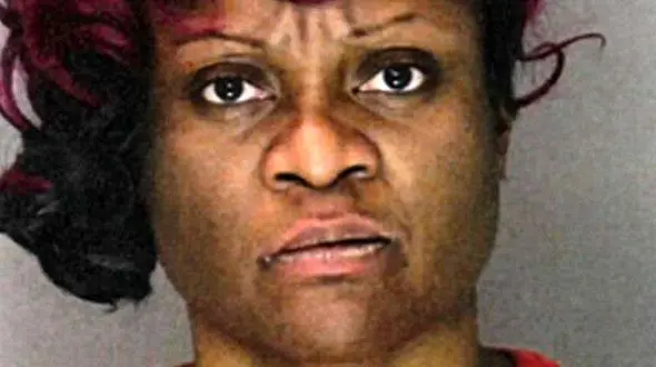 دختر 12 ساله مادرش را به زندان انداخت