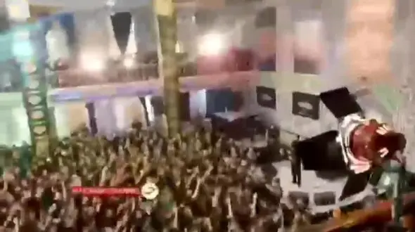 حضور گردشگران خارجی برای تماشای عزاداری یزدی ها+ فیلم